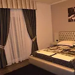 Hotel Mustang 4*
