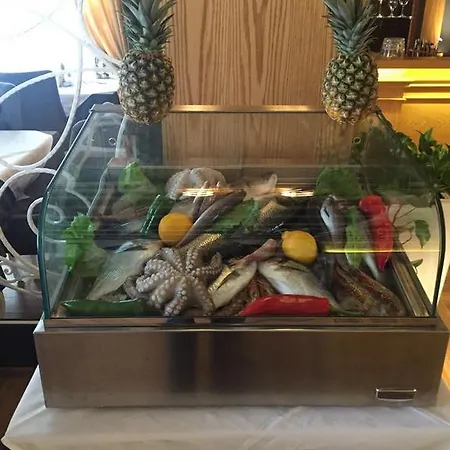 Mustang Отель 4*