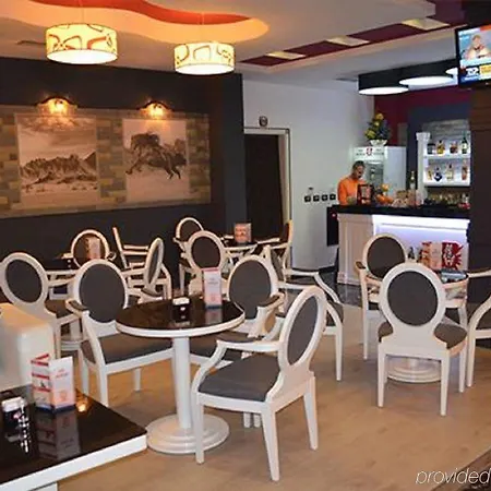 Mustang Hotel Vaqarr